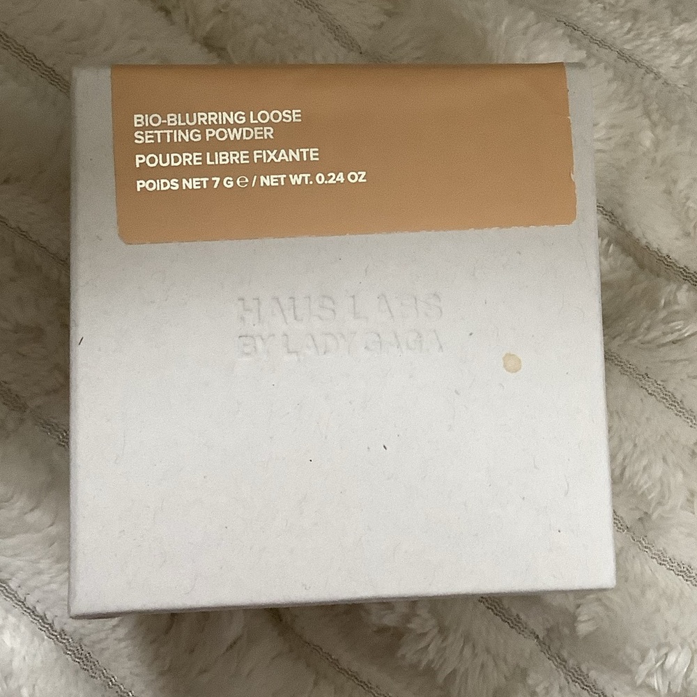Haus Labs By Lady Gaga Bio-Blurring Loose Setting Powder — Neutral Beige GOLDEN